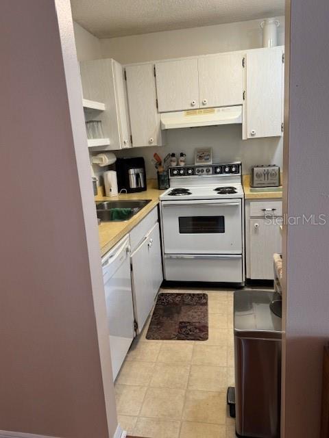 Kitchen access from living room