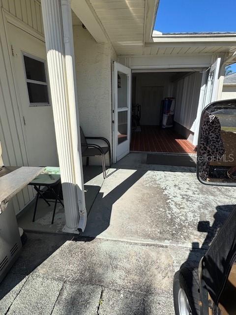 Double doors from Florida Room to back patio area