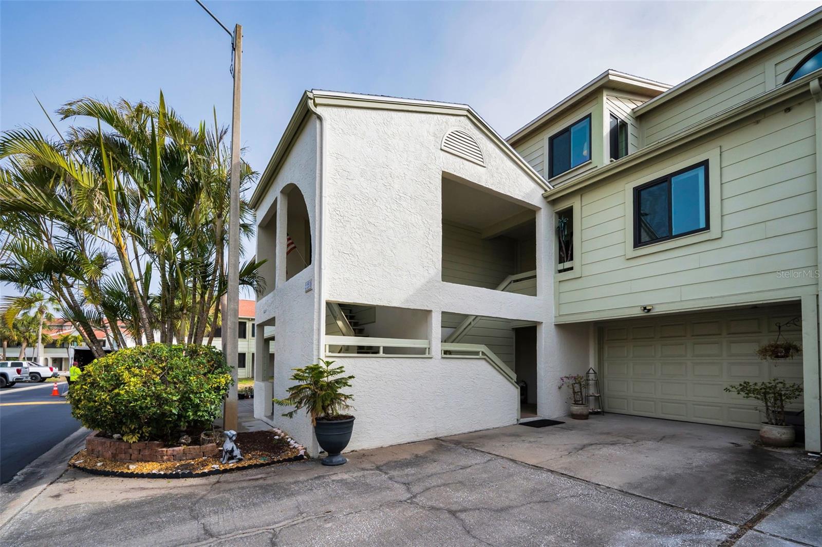 2353 HANOER DRIVE WITH 3 ENTRANCES: DOOR BESIDE THE GARAGE DOOR, MAIN FLOOR AND BACK PATIO DOORS.