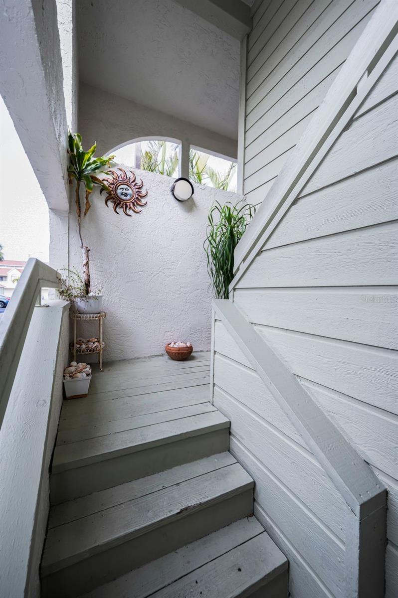 Outside staircase to the Main Floor