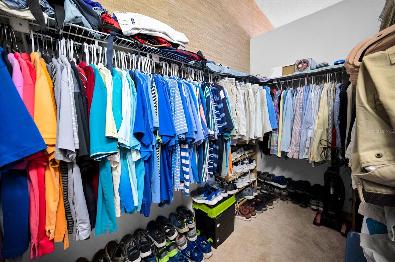 HUGE WALK IN CLOSET