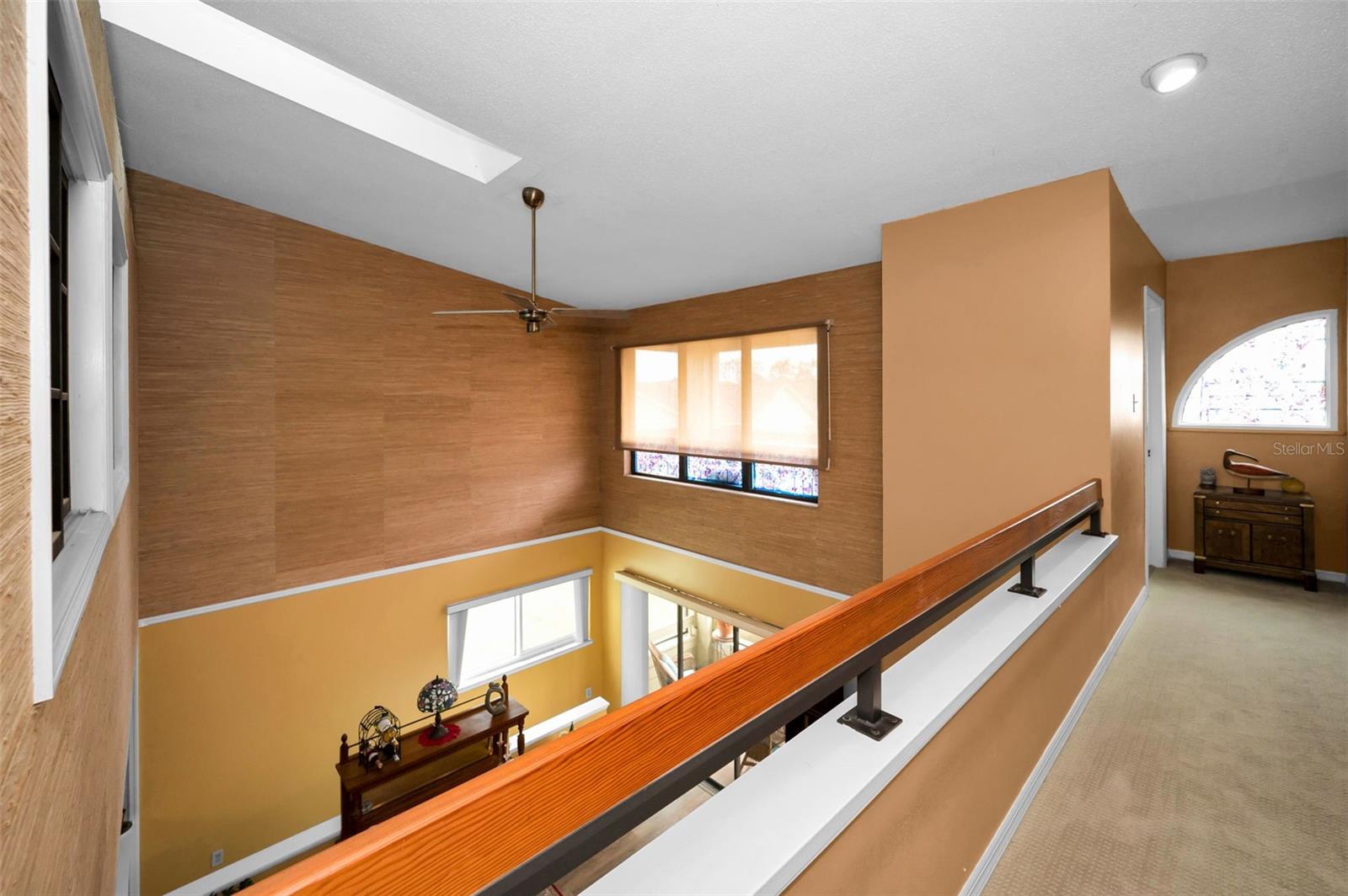 LOFT WALK TO THIRD FLOOR OPEN AIR BALCONEY