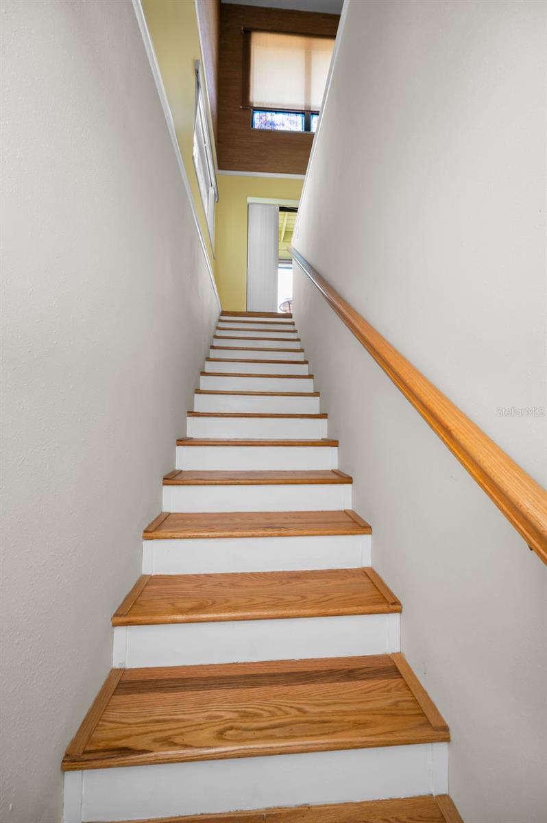 STAIRCASE FROM GARAGE TO MAIN FLOOR