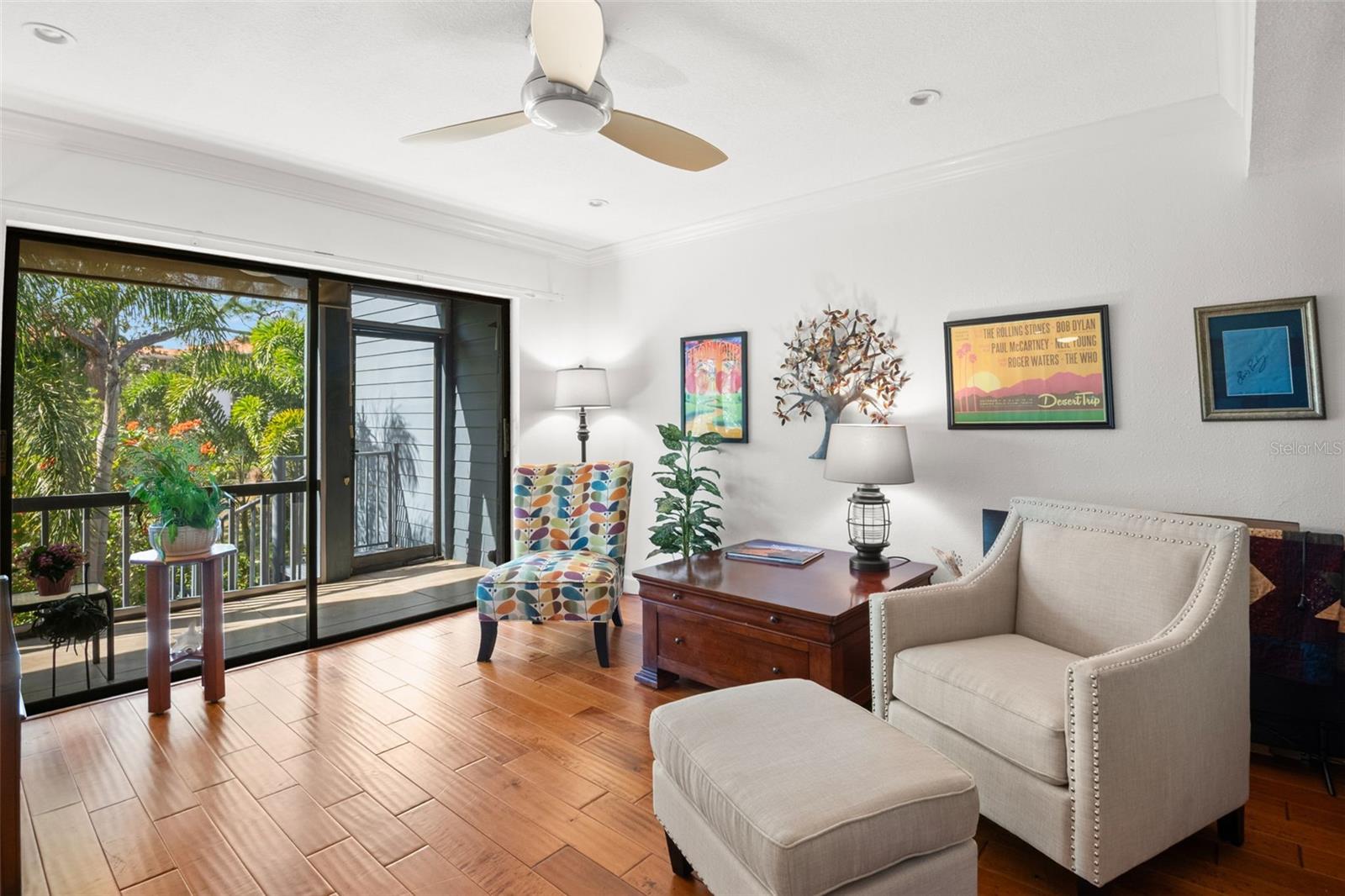 Bonus room/home office/library/3rd bedroom
