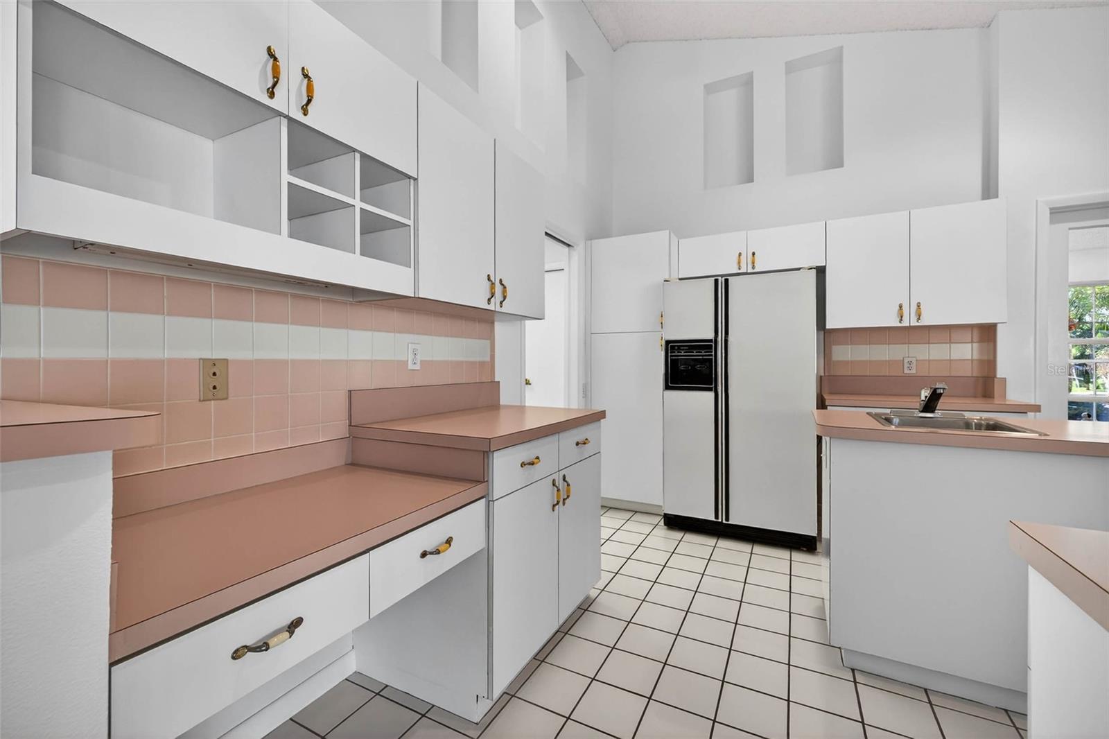 Built-in planning desk