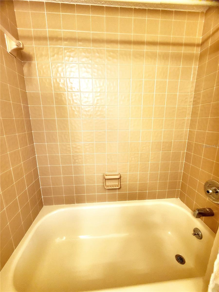 GUEST BATH/SHOWER