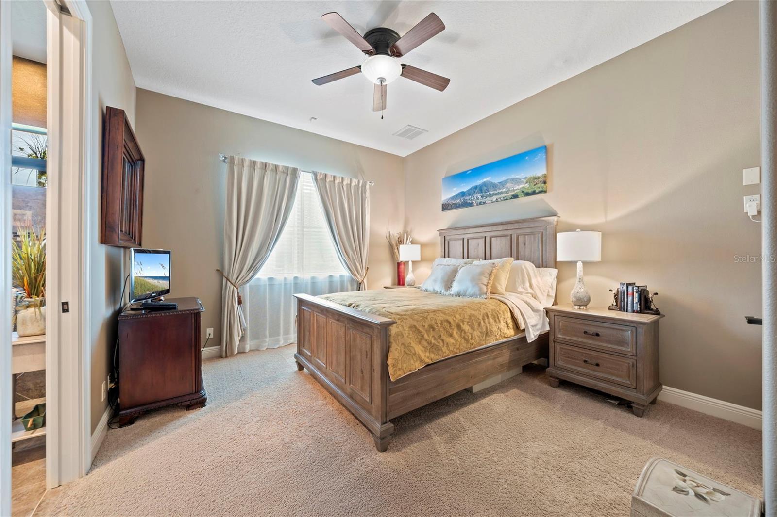 Main floor guest bedroom