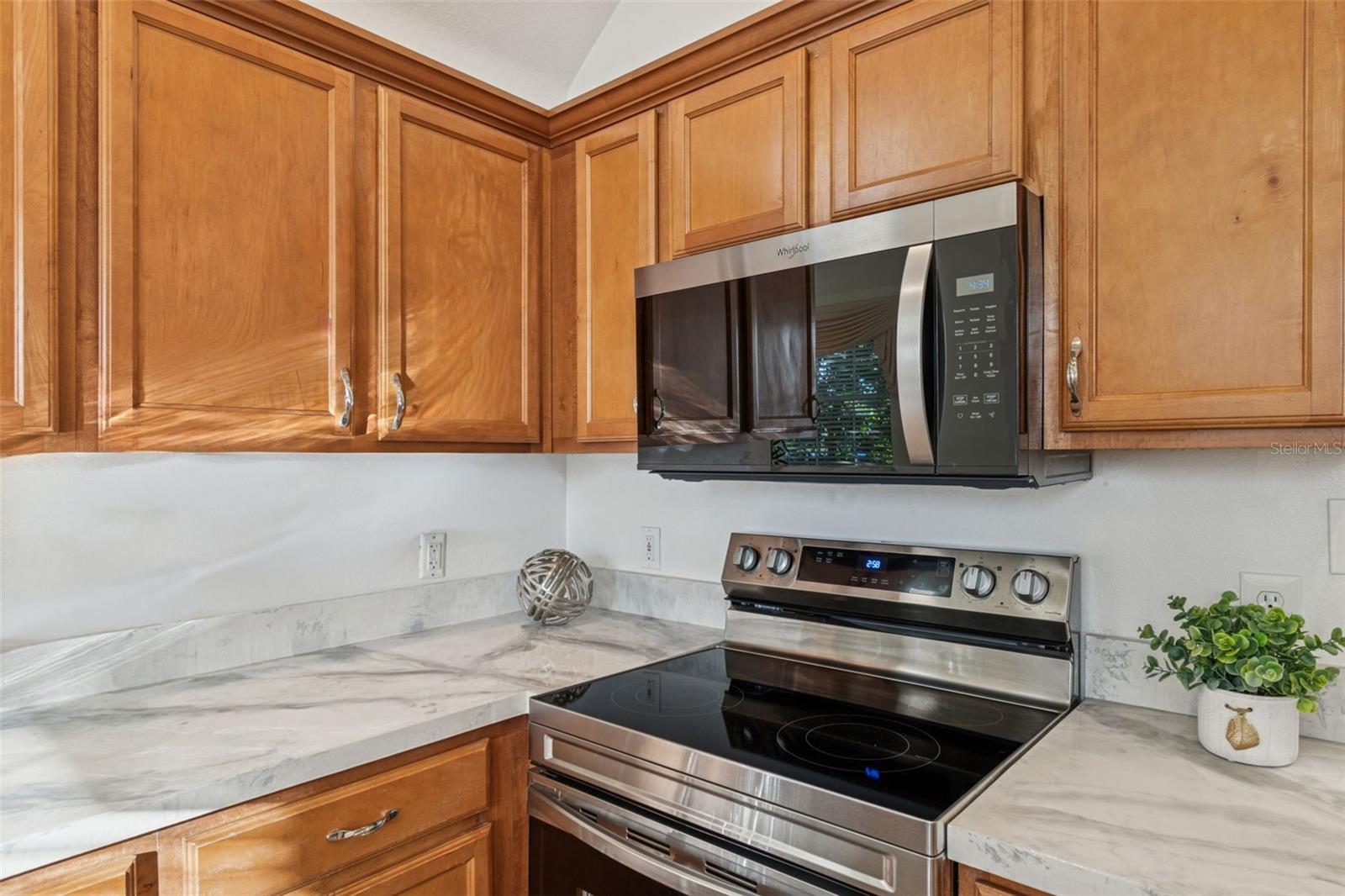 New Microwave and Range