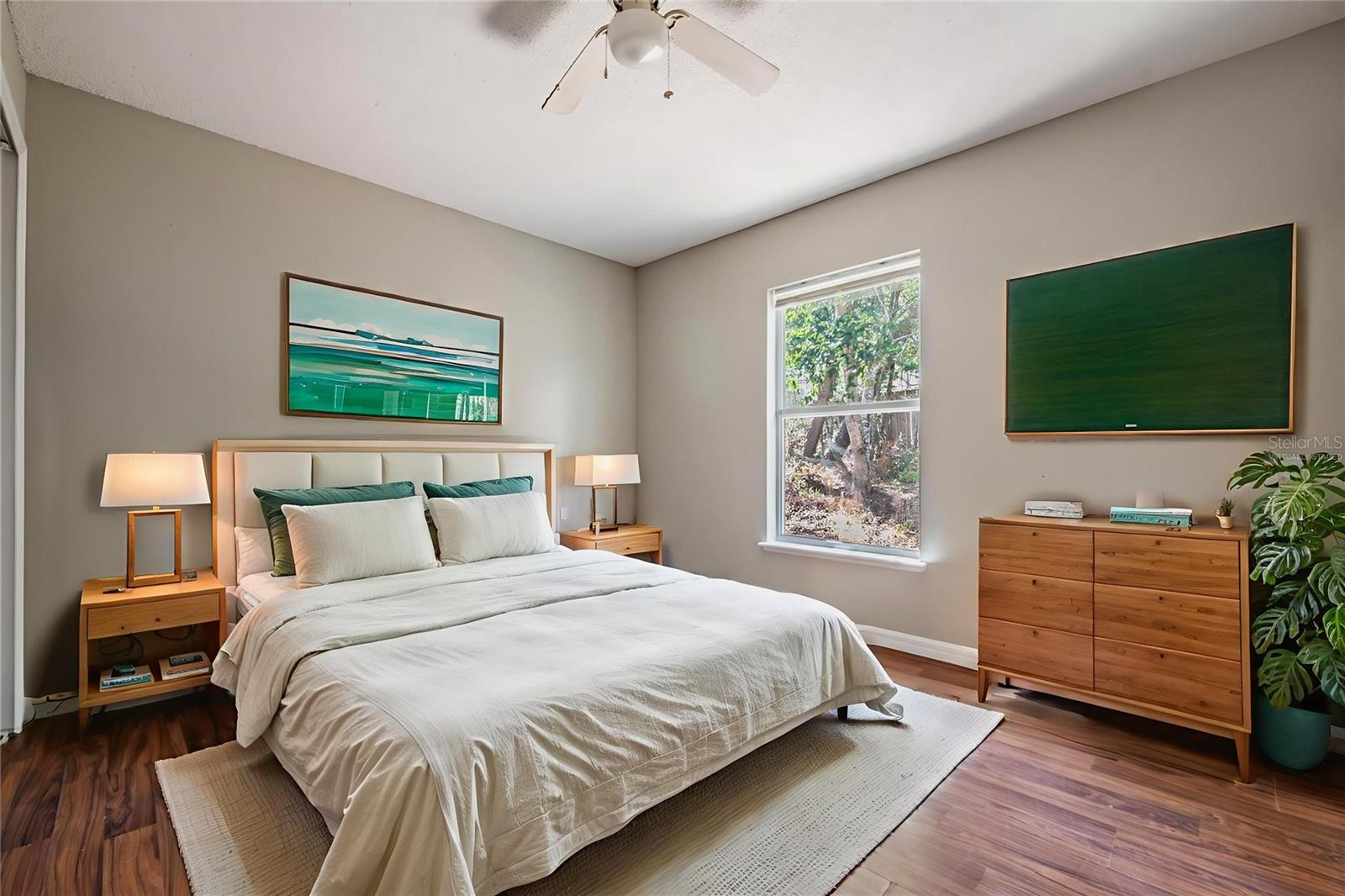 This photo has been Virtually Staged.