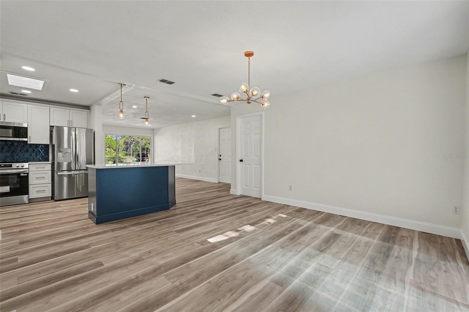 DINING ROOM TO KITCHEN