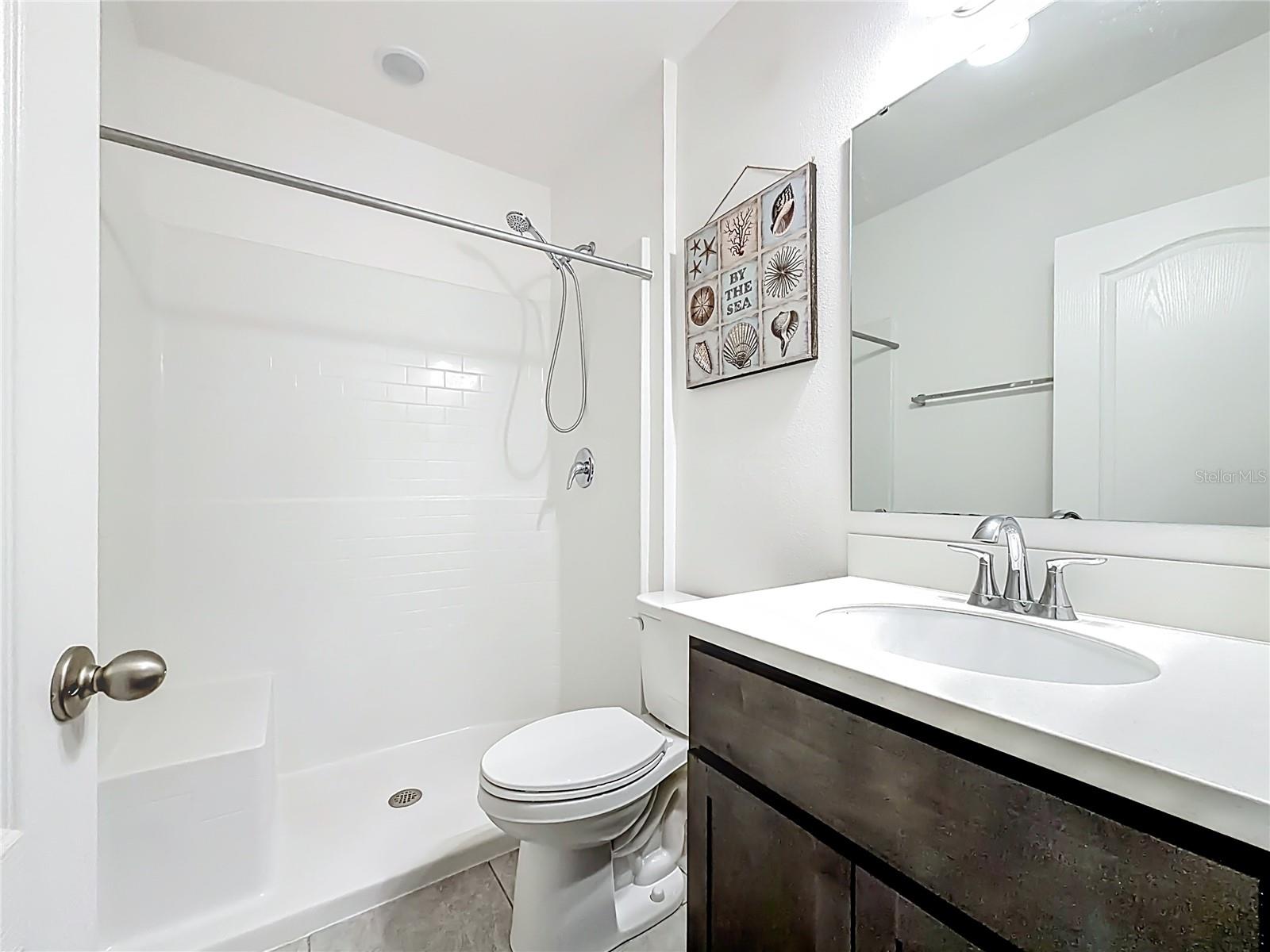 2nd ensuite bathroom