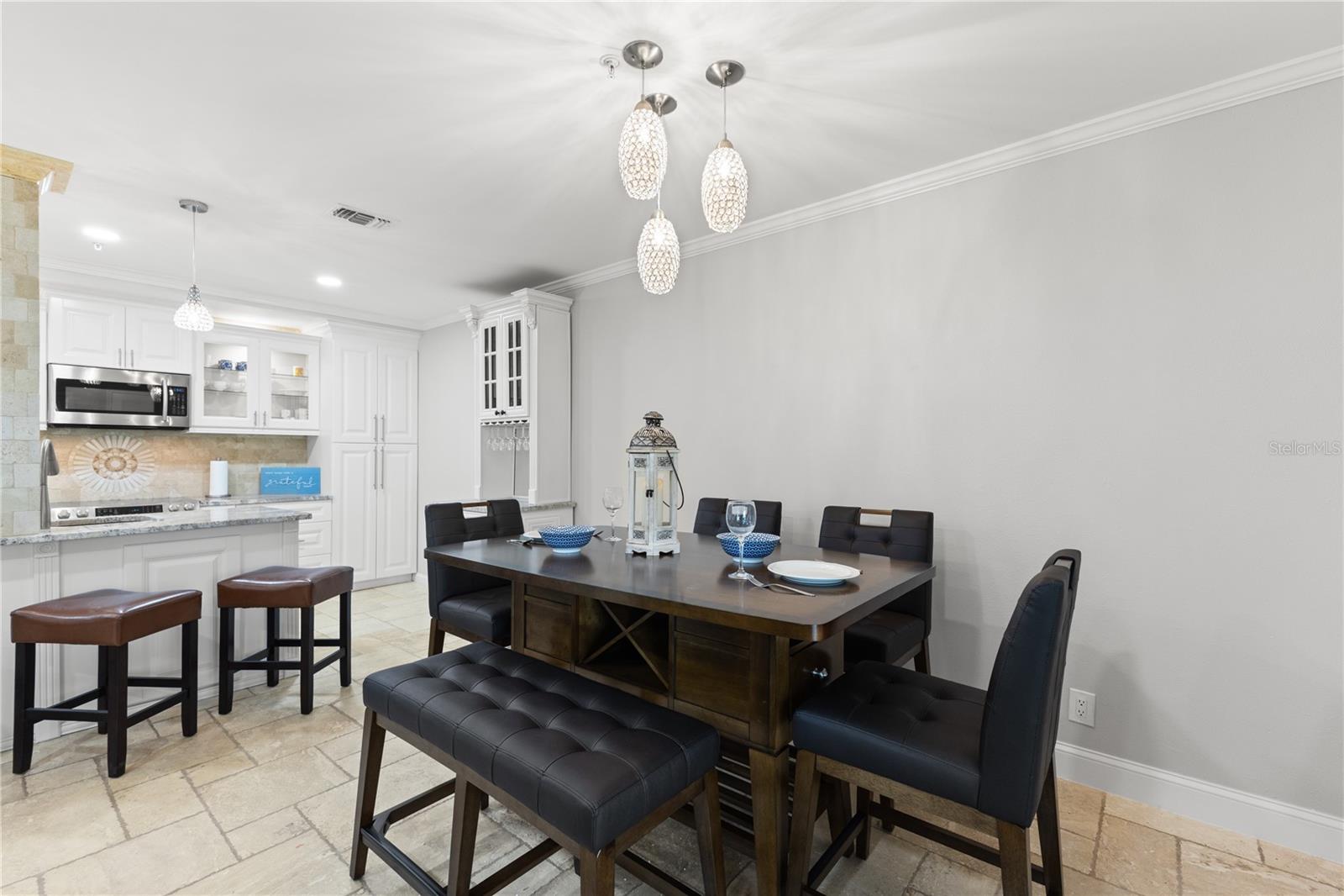 Dining area and breakfast seating in Island