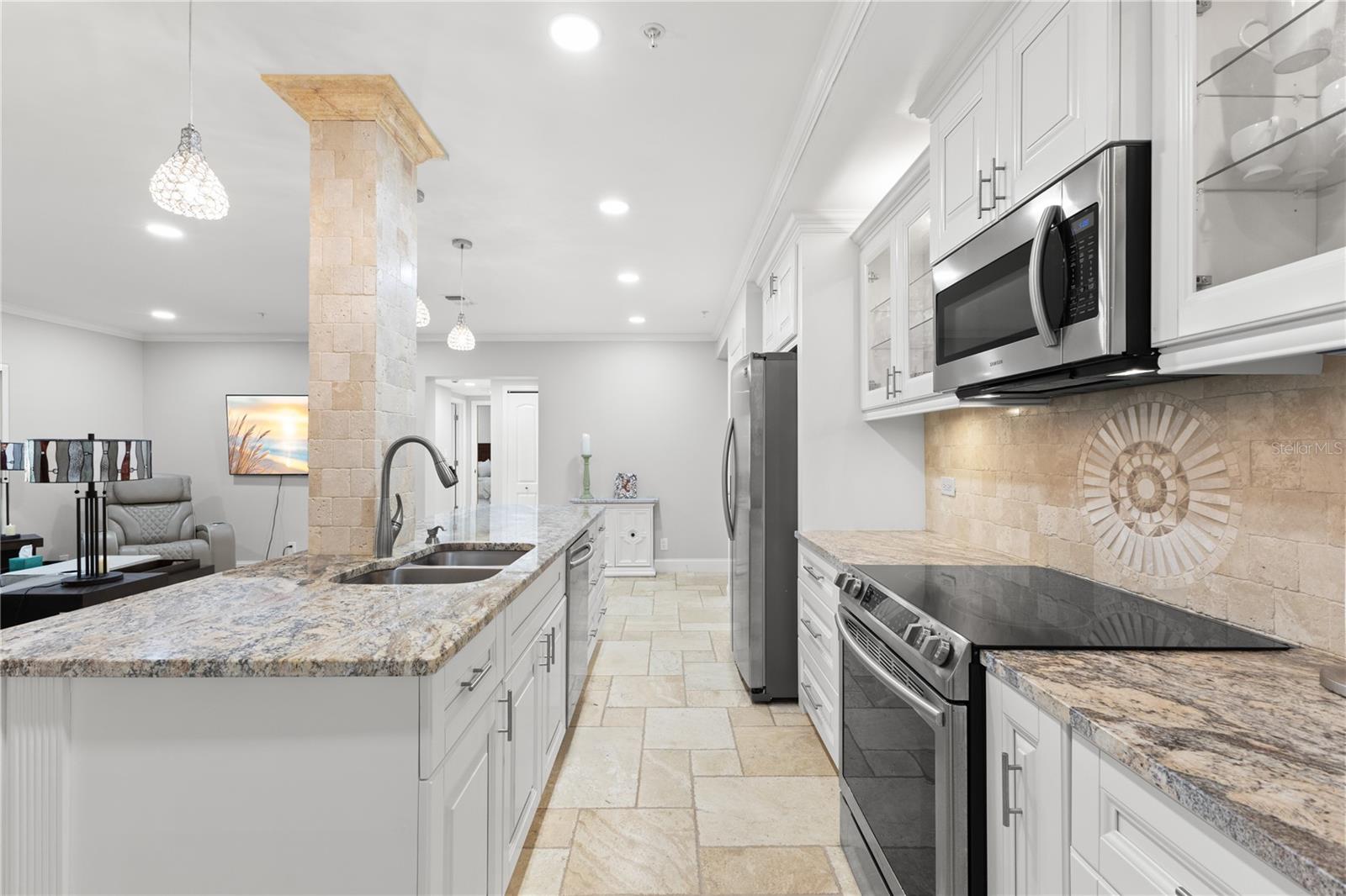 Kitchen area - all soft drawers