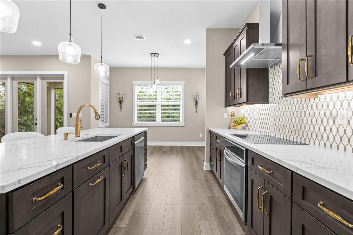 Kitchen Induction Cook Top with built in oven