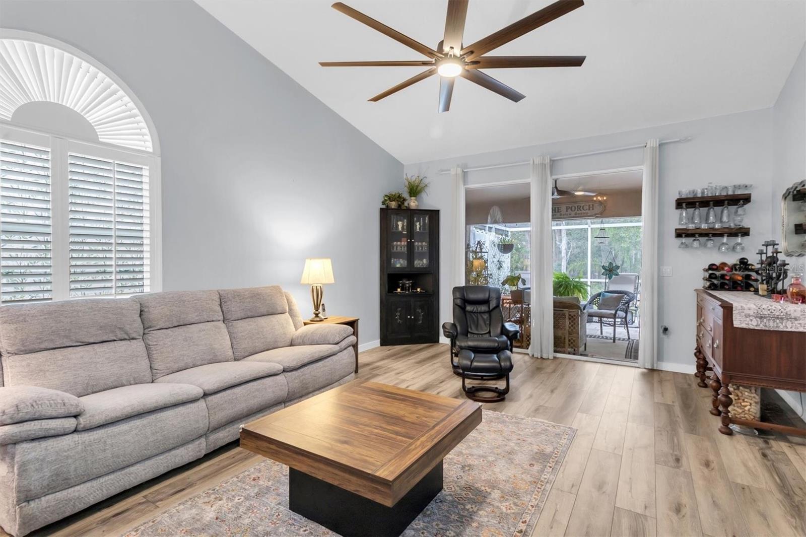 FAMILY ROOM W/ VAULTED CEILING