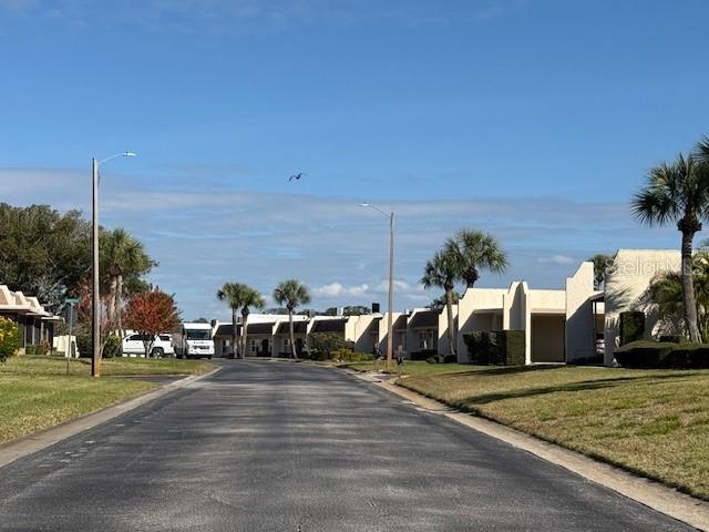 WELL MAINTAINED COMMUNITY