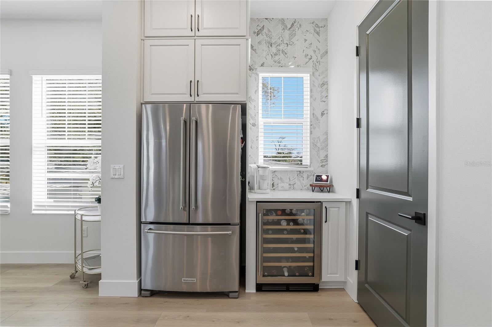 Beverage and coffee bar adds a special touch.