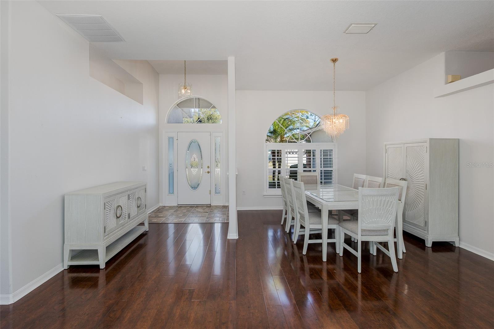 Formal dining room