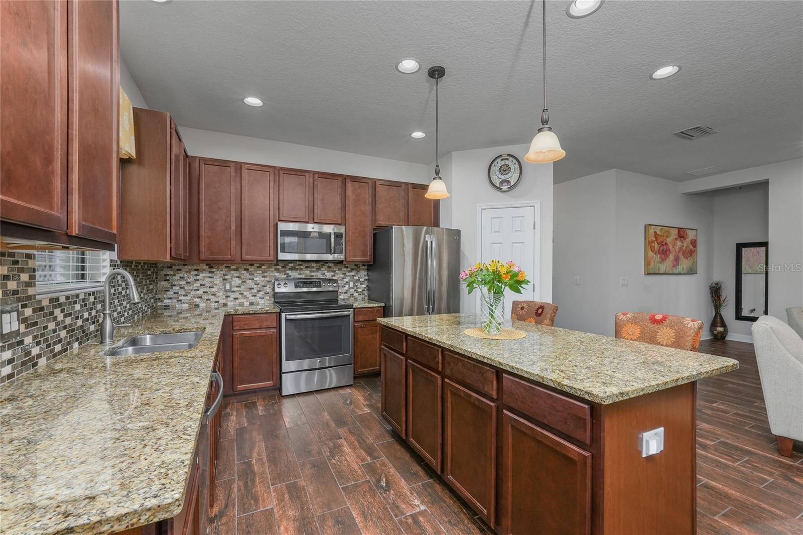 Huge gourmet Chef kitchen!