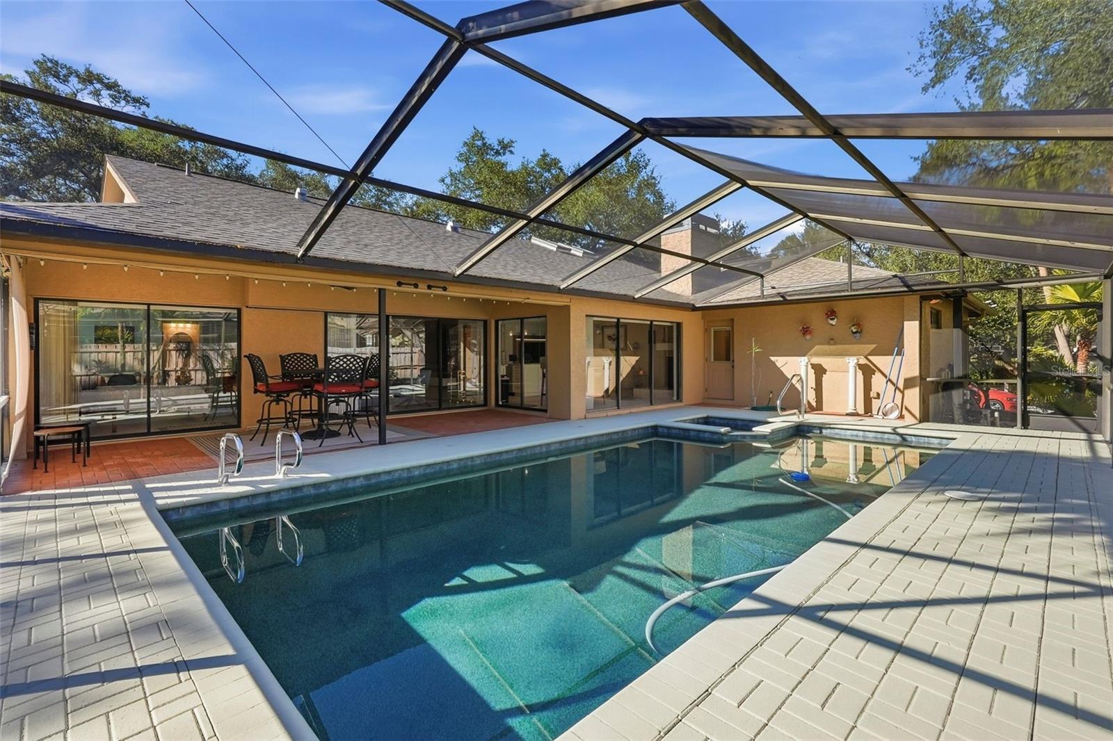 Pebble Tec pool/jacuzzi surface. Updated pool motor vac and filter.