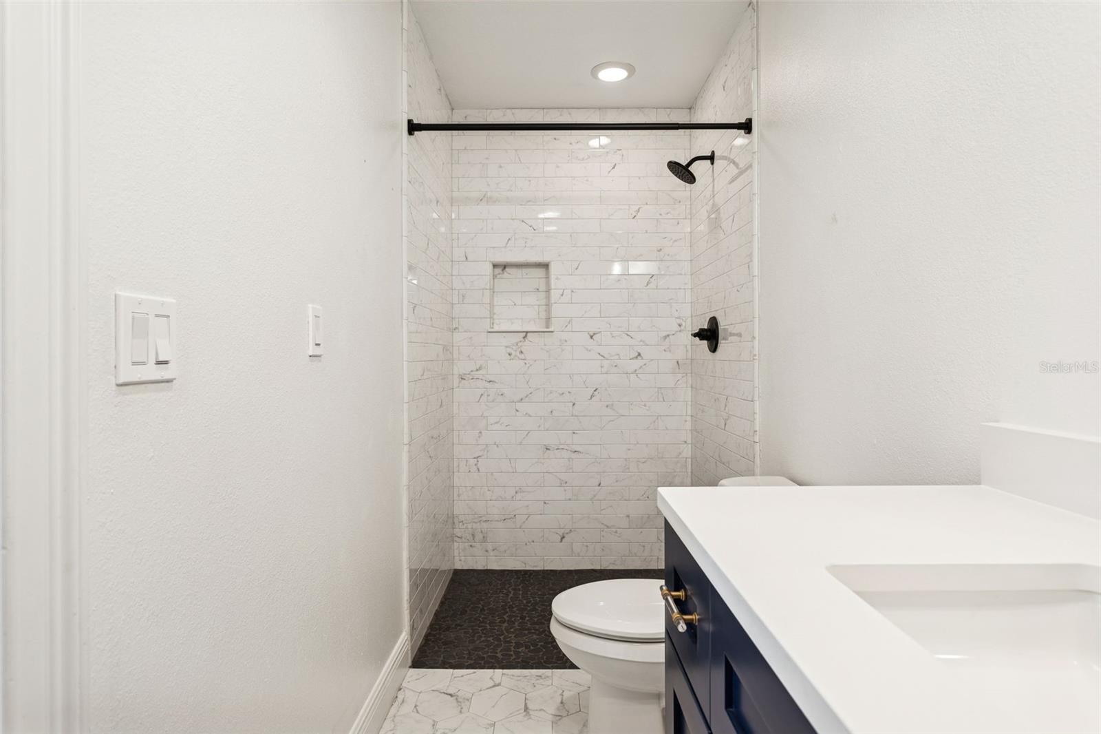 Bonus/In-Law En Suite Bath