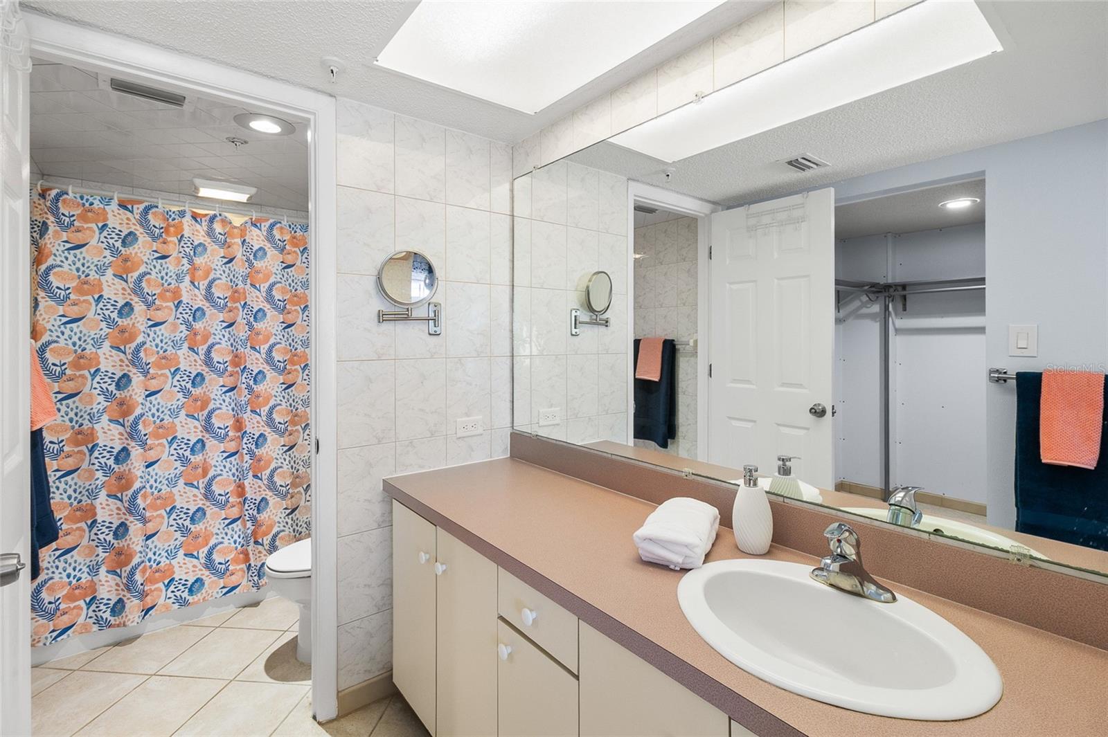 En-Suite Full Bath with Walk In Closet