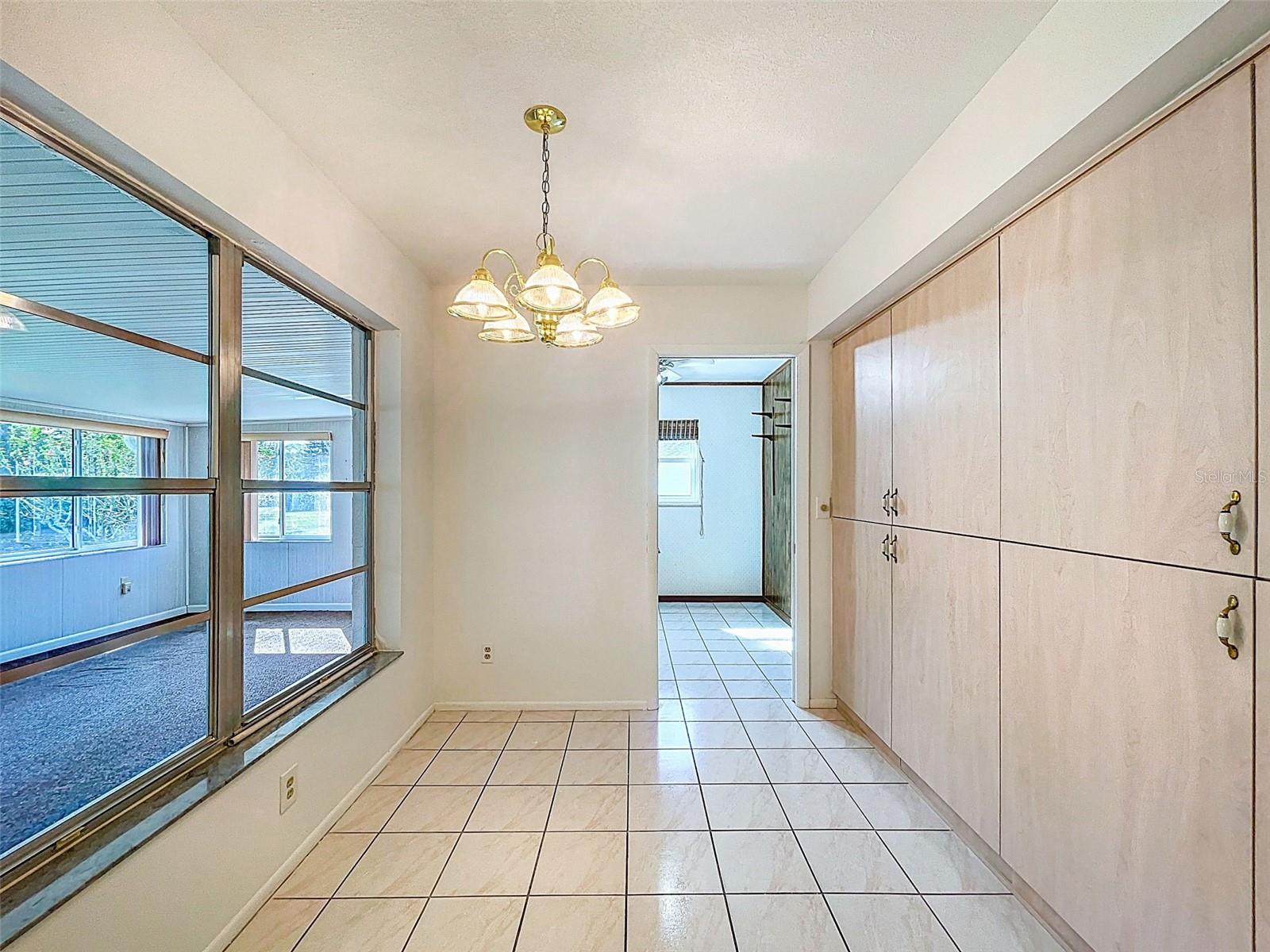 Eat-in area and look at all wall storage