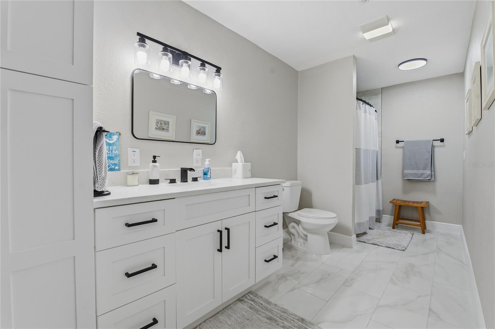 GORGEOUS & SPACIOUS GUEST BATHROOM!