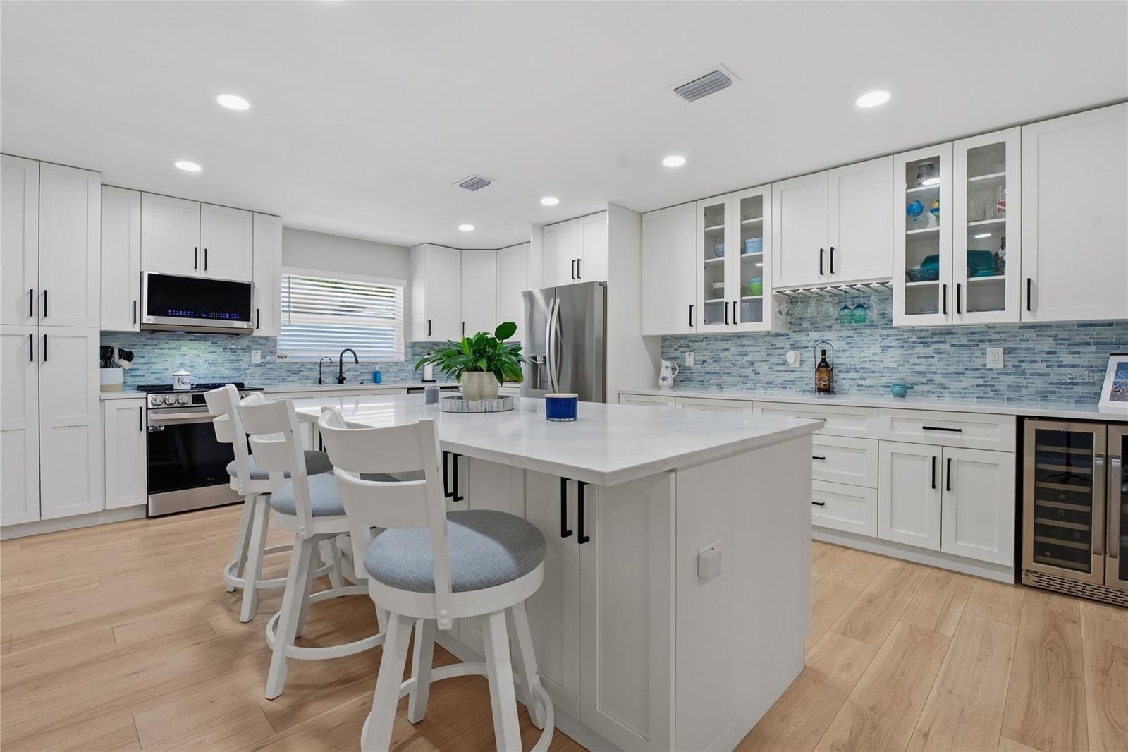 MODERN COASTAL LIVING!