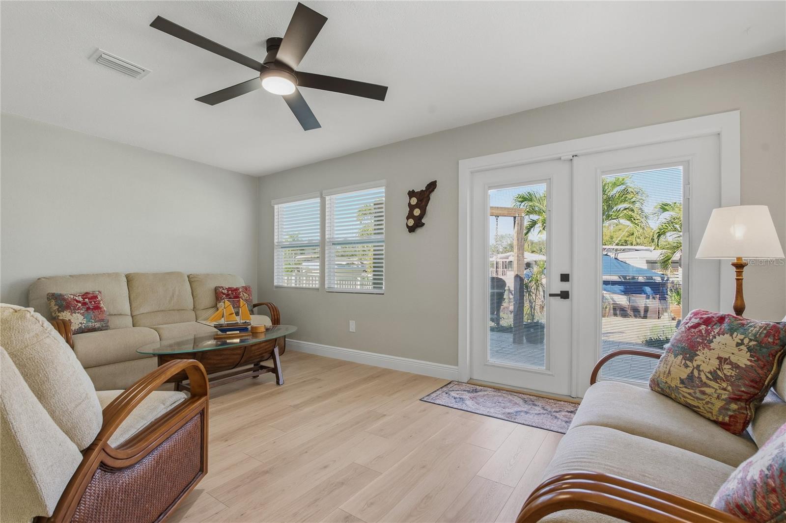 BACKROOM ~ ADDITIONAL SITTING ROOM! OVERLOOKING THE CANAL