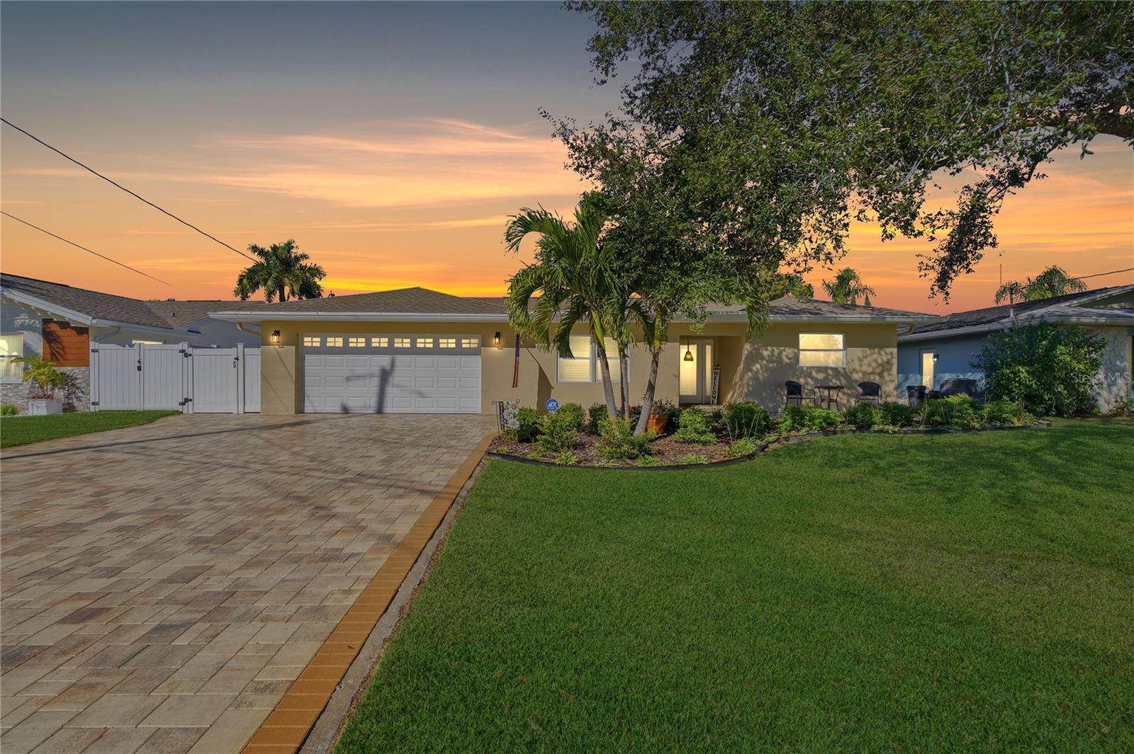 ACCESS STRAIGHT TO THE GULF!