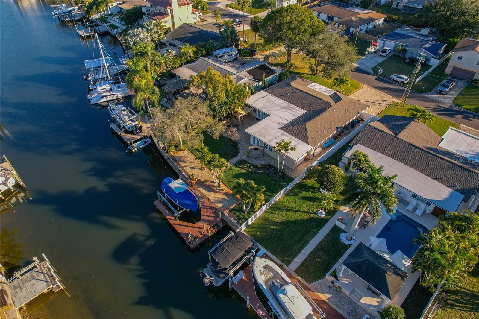 DIRECT ACCESS TO THE GULF!