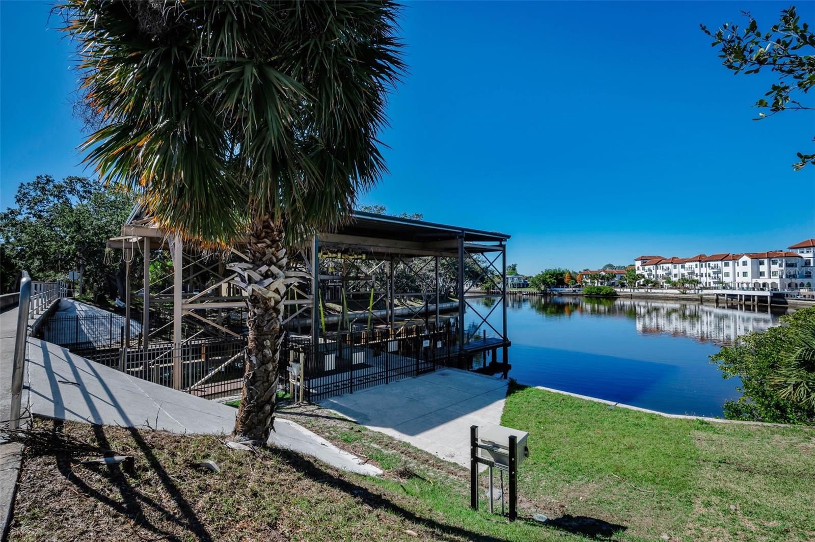 Villages of Bayport Dock