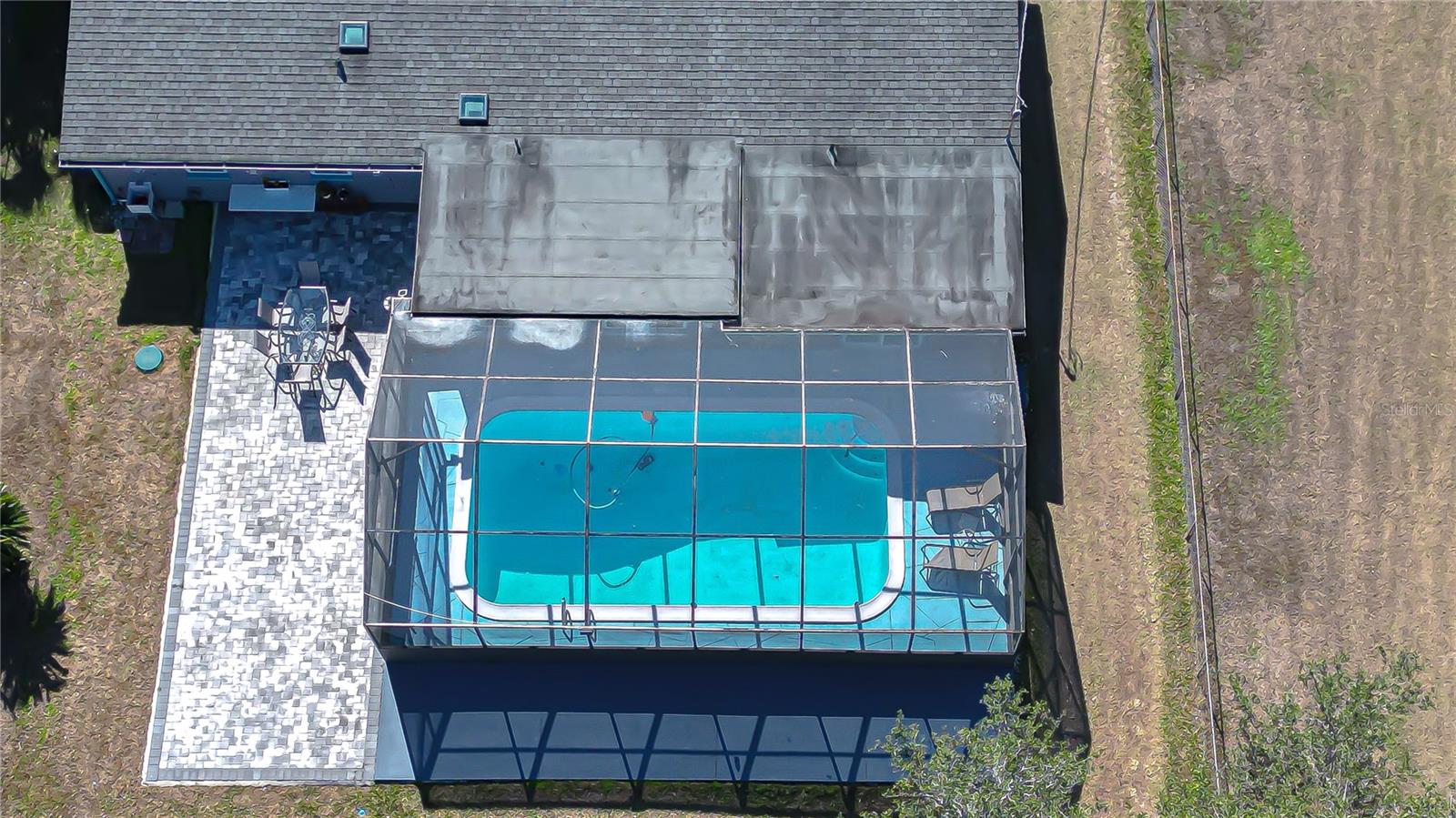 Sparkling pool with new pump!