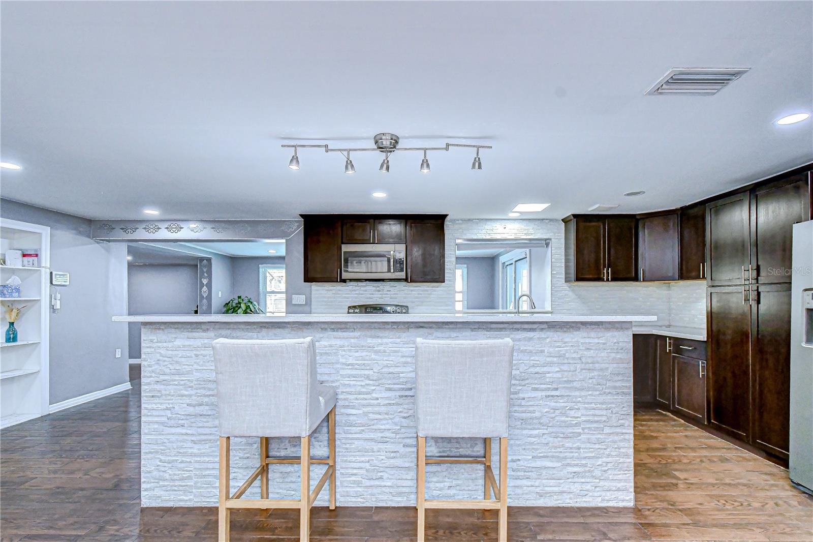 Beautiful remodeled kitchen!