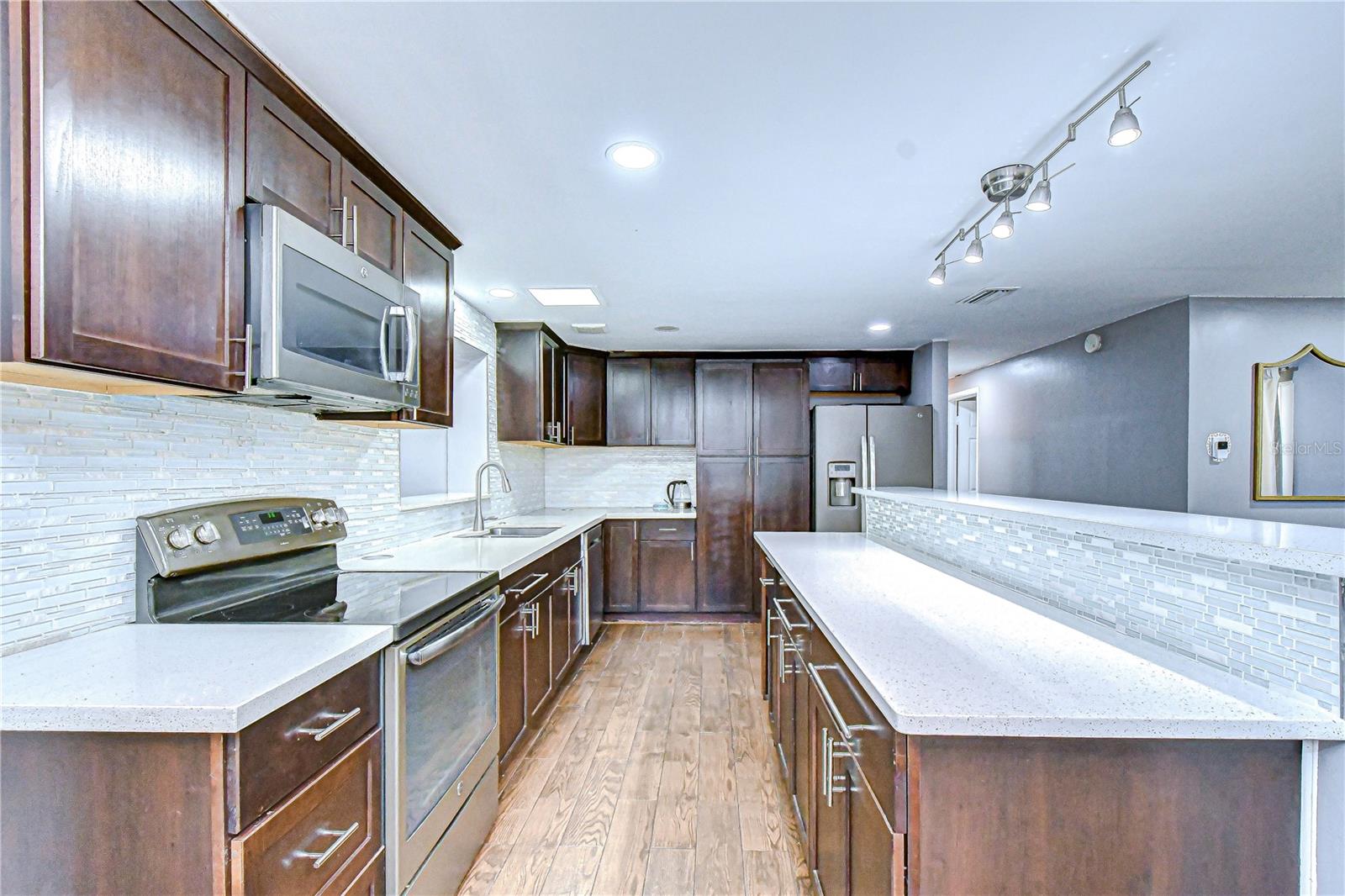 Stainless appliances!