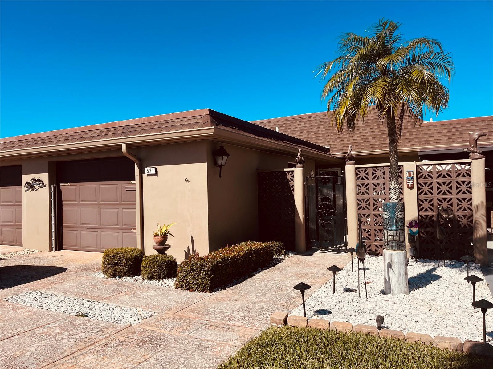 Welcome to waterfront luxury!