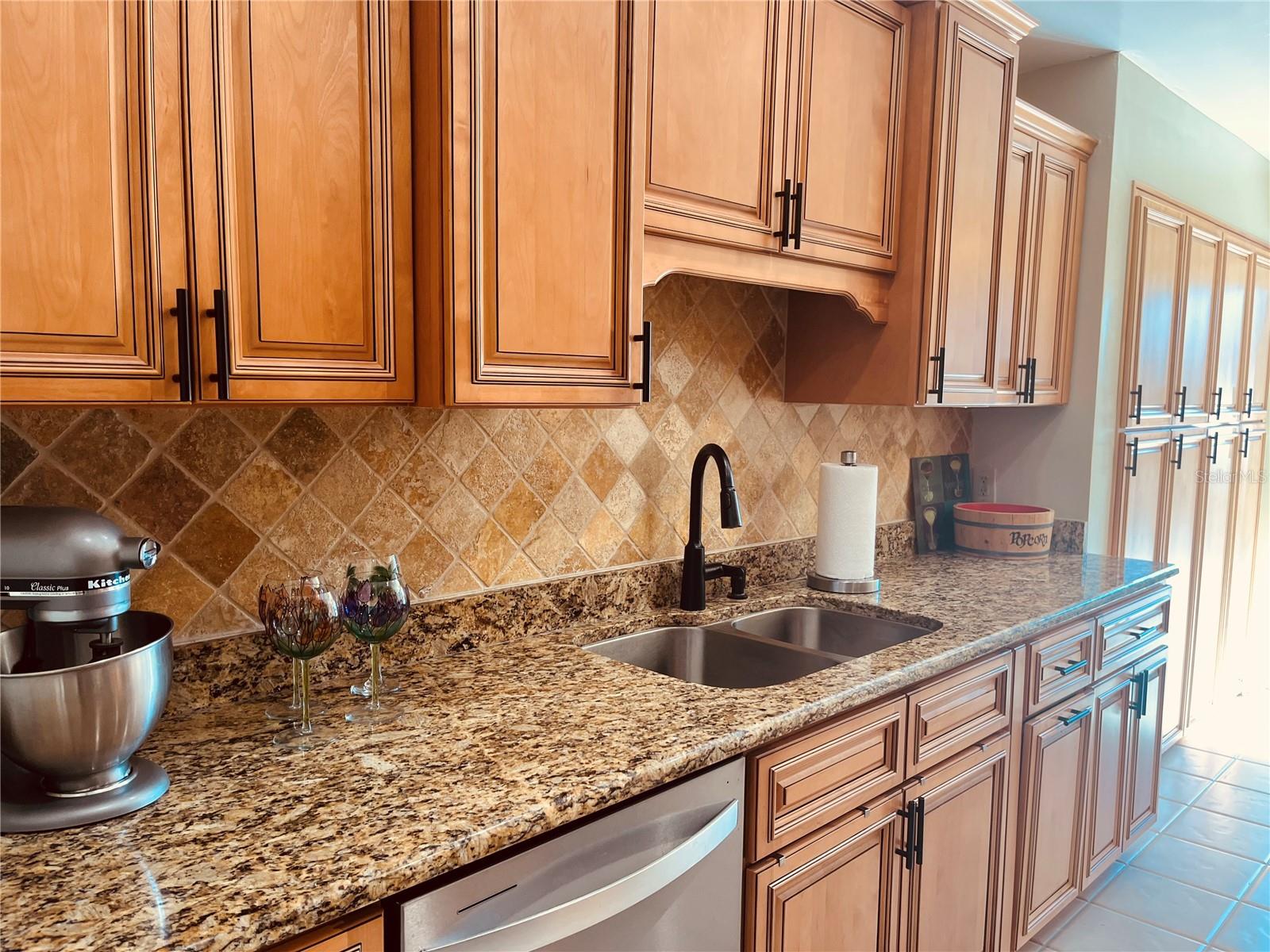 Granite countertops, of course!