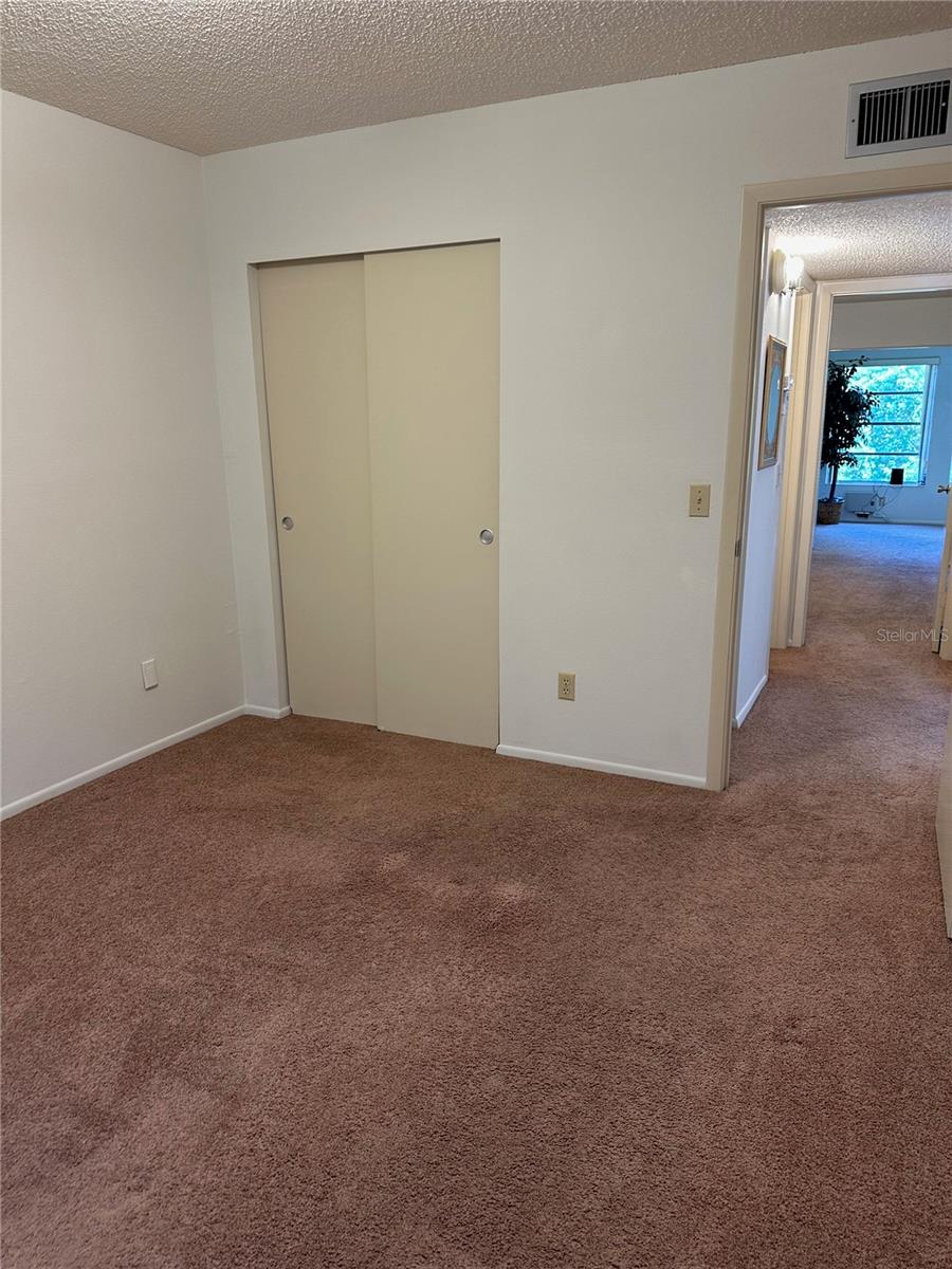 2nd Bedroom Closet