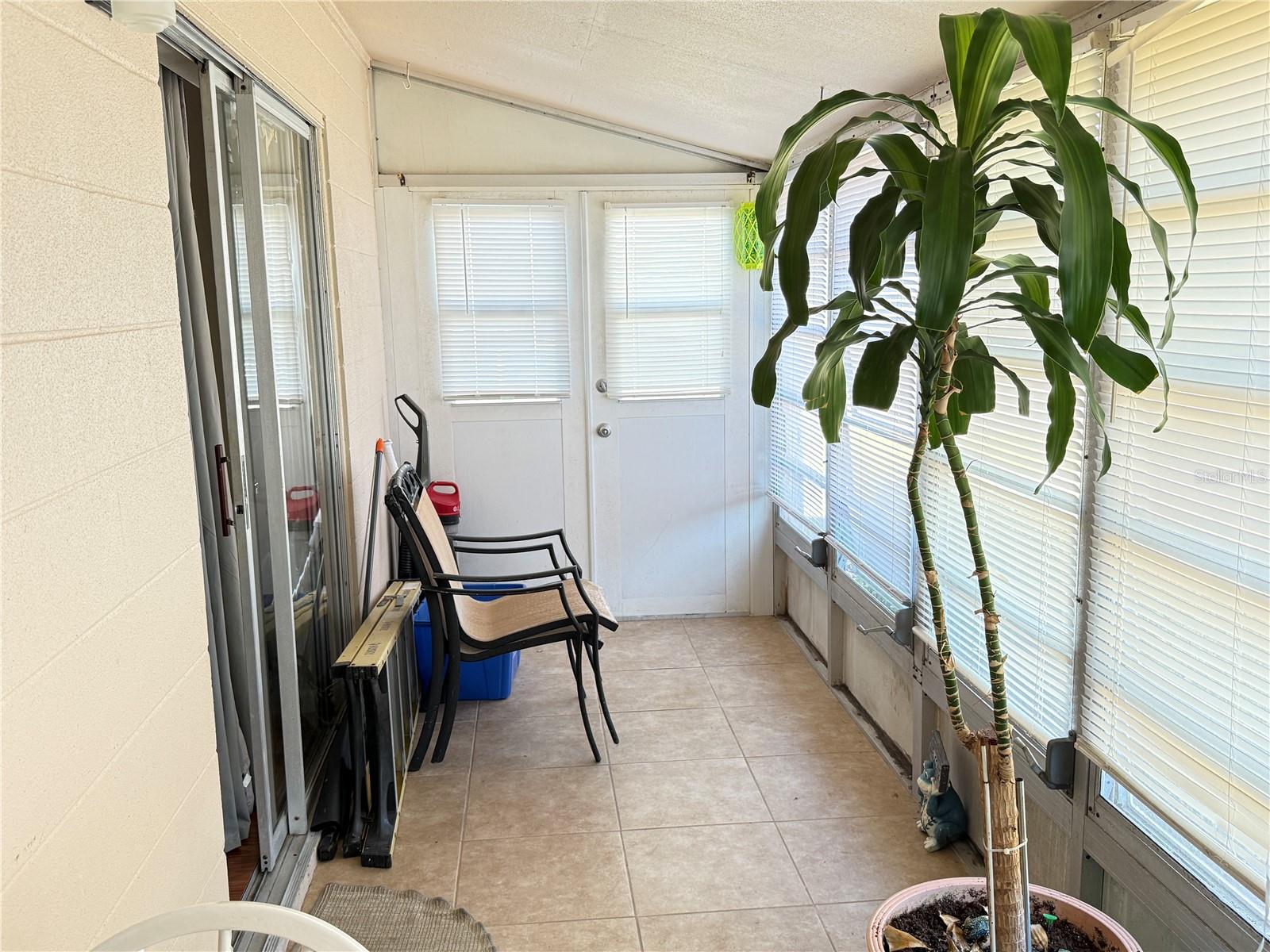 Double door cart entry