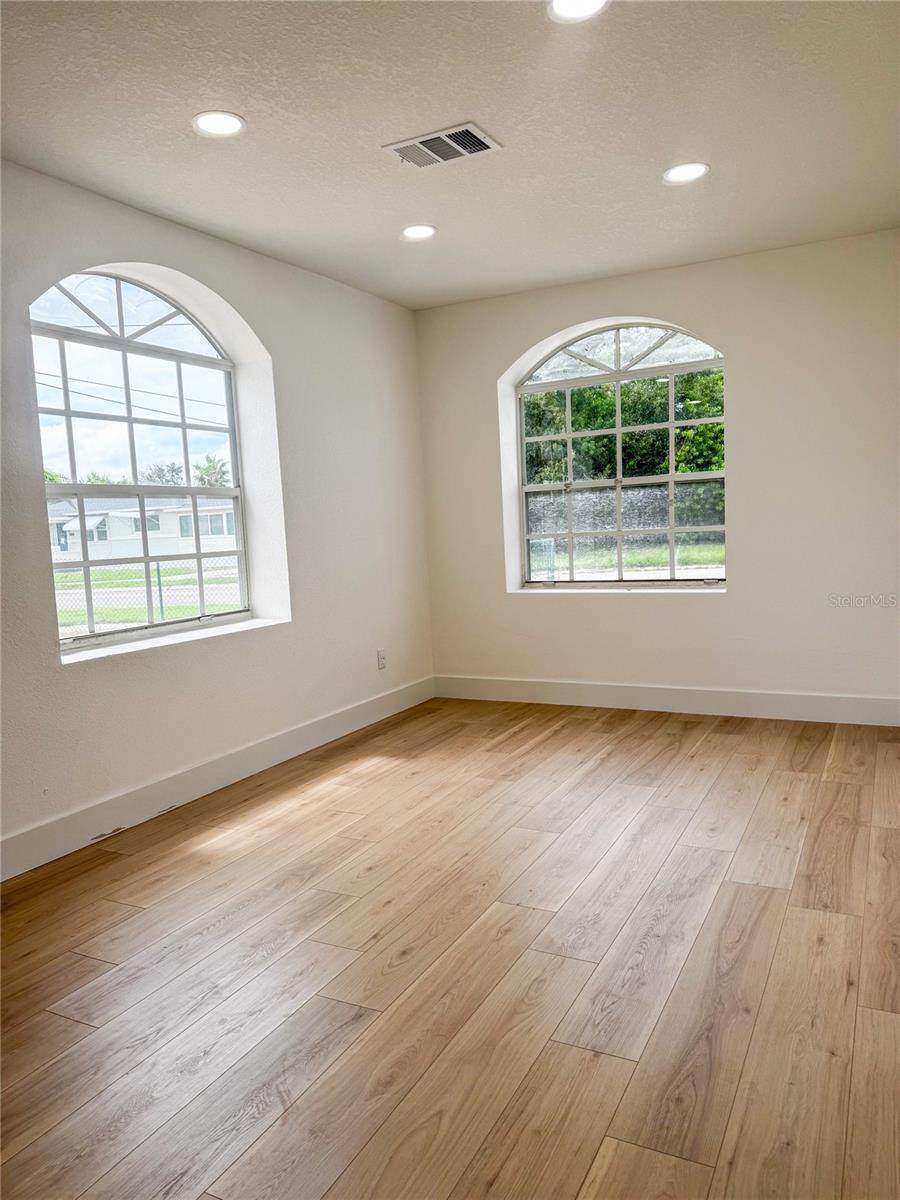 !!!PRIOR TO FLOODING!!!