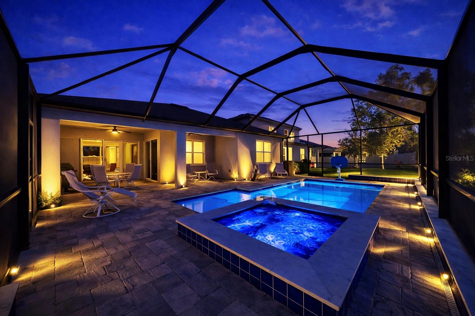 Pool/Spa Twilight