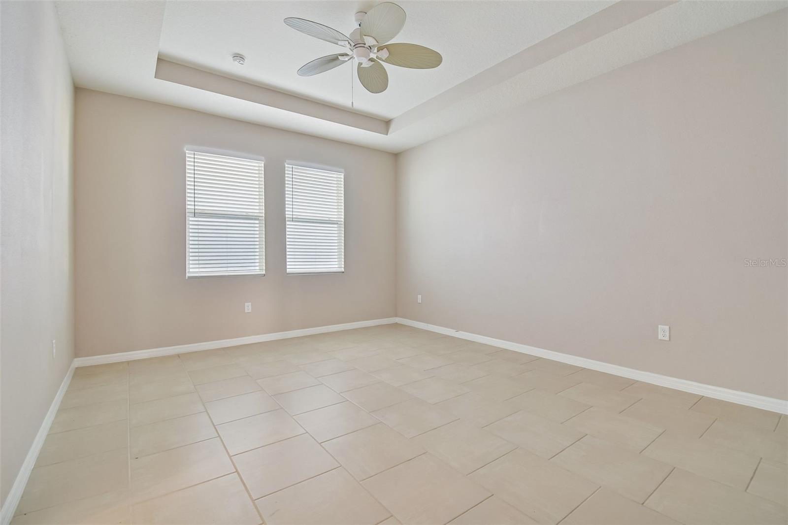 In law Living / Dinning / Kitchen Combo