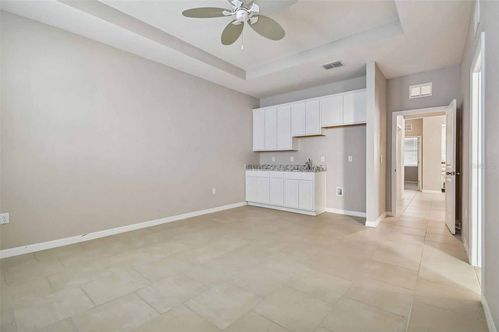 In law Living / Dinning / Kitchen Combo