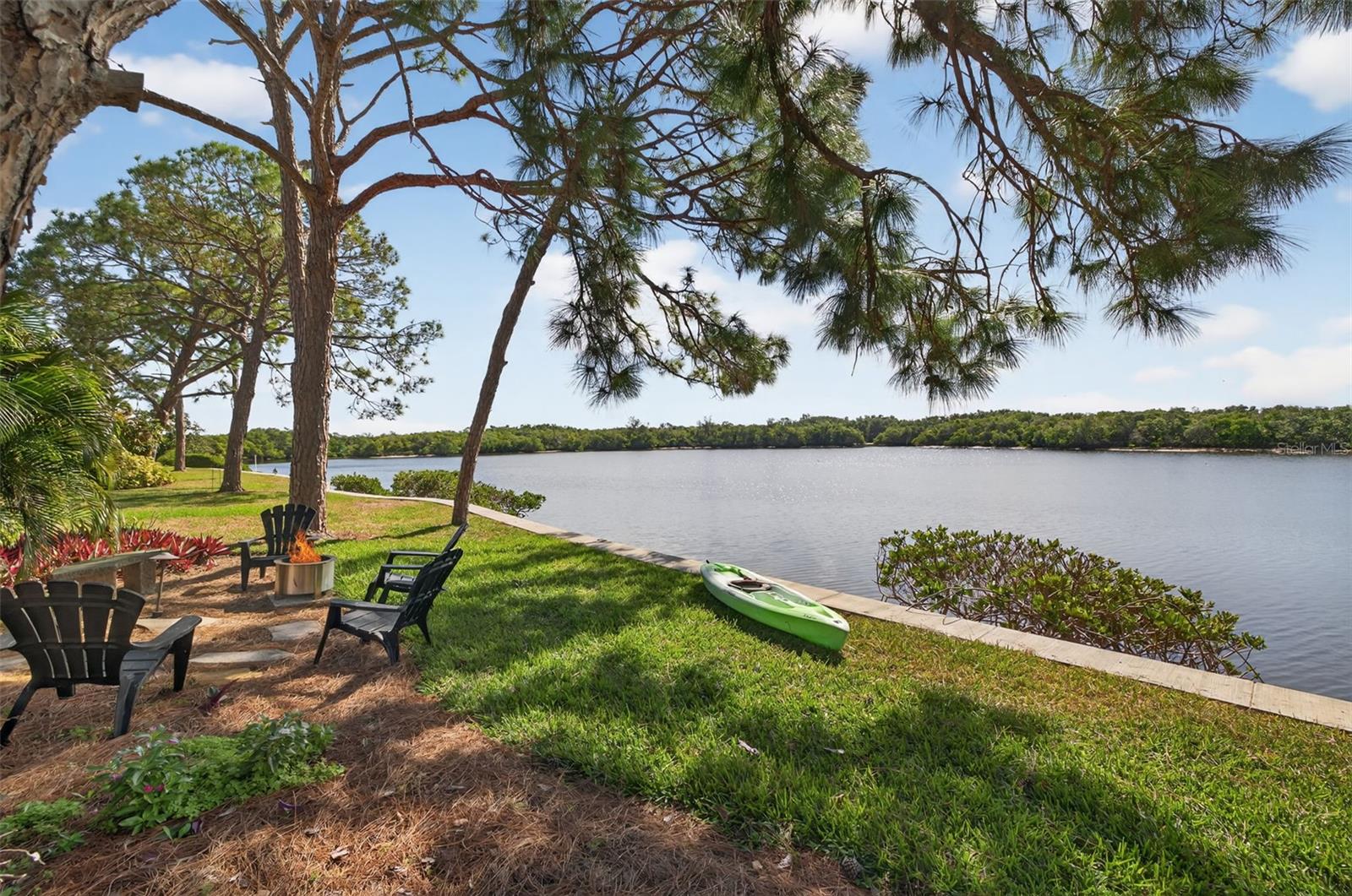 Gorgeous Peaceful Water views