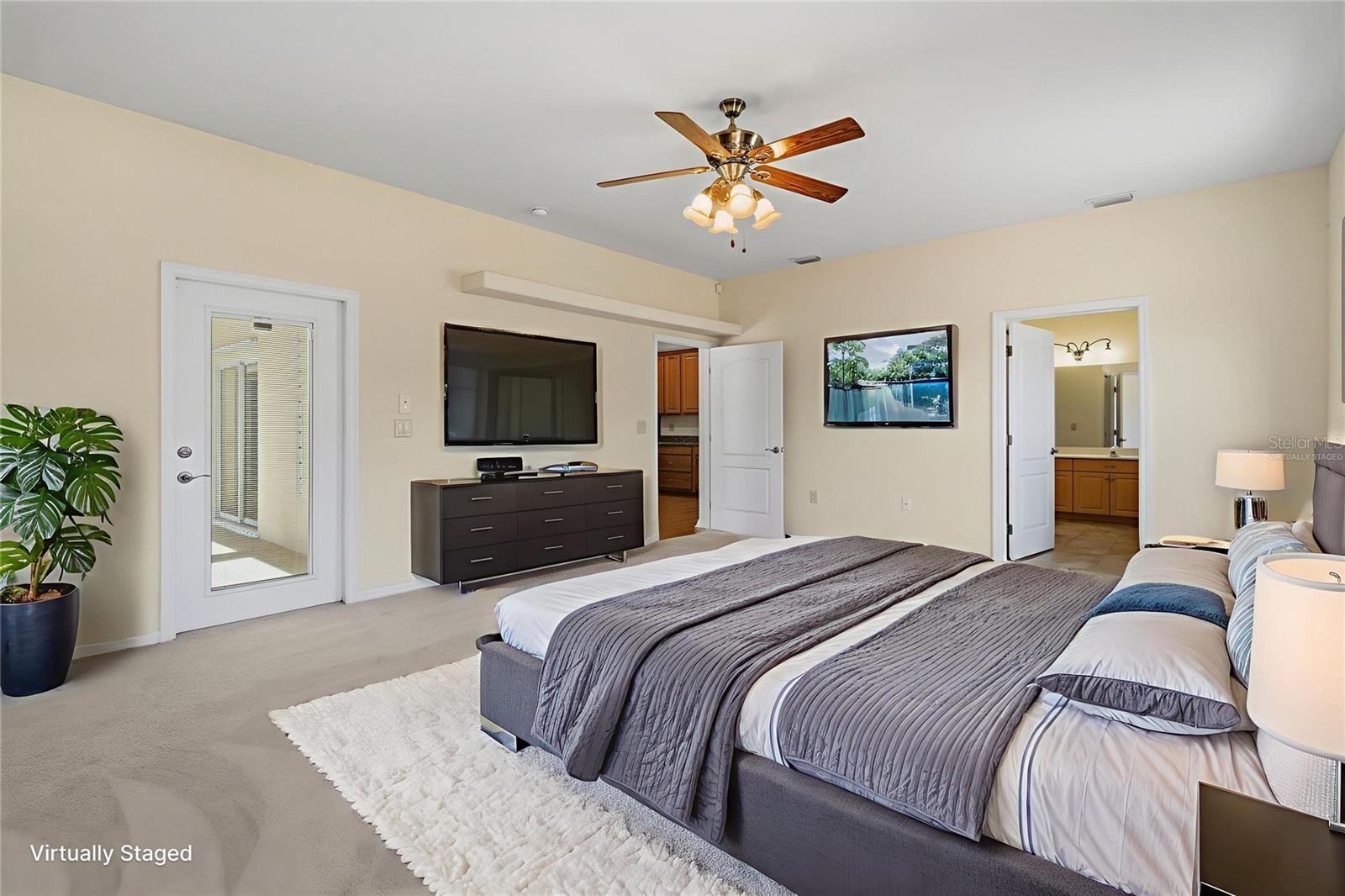 Virtually Staged Master