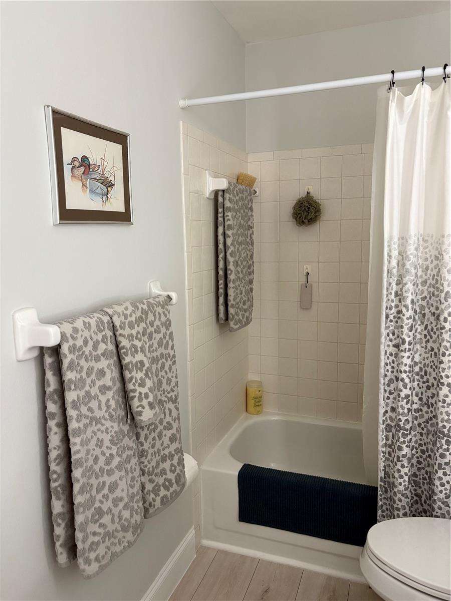 TUB/SHOWER COMBO