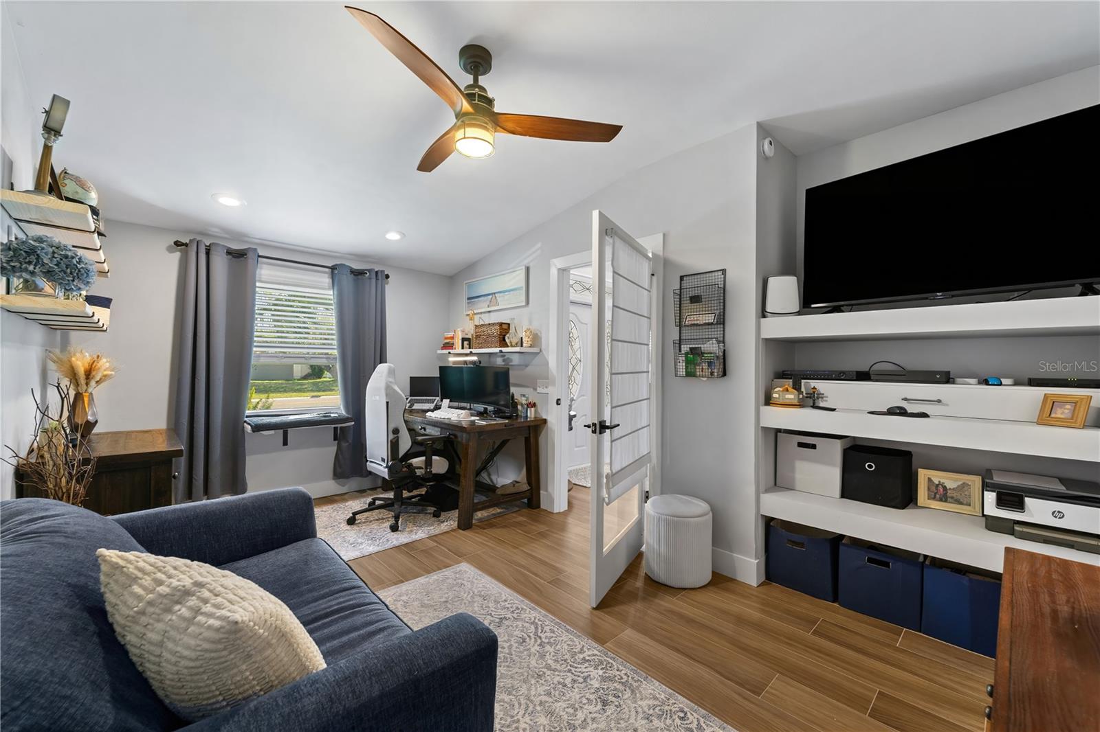 Home office or 4th bedroom