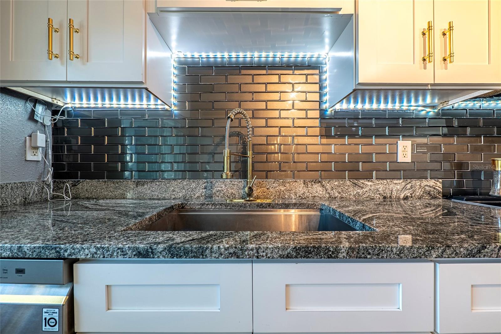 Primary Kitchen Granite Countertops/ Back Splash