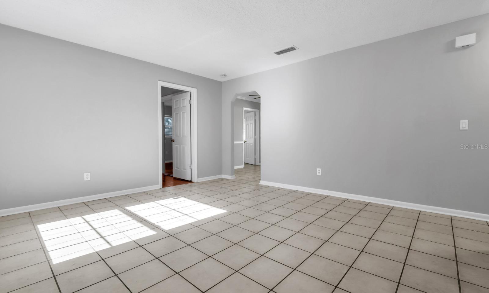 Entrance livingroom/Dining